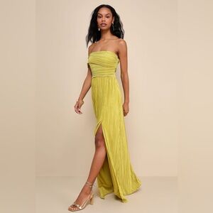 Lulus Poised Perfection Chartreuse Satin Plisse Maxi Dress BNWT size small